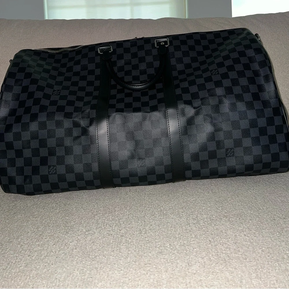 LIKE NEW Louis Vuitton ✩ Keepall Bandoulière 55 in Damier Graphite